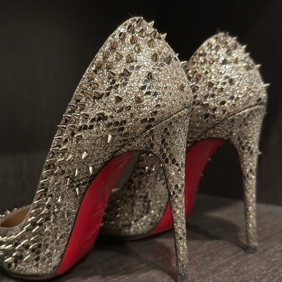 Exclusive to Neimans 2018 purchase - Picture 3 of 5